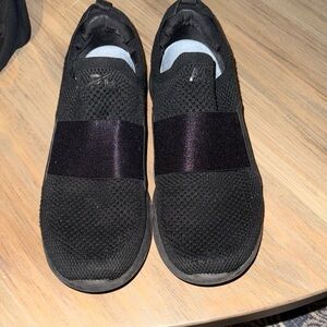 APL Black Athletic Shoes